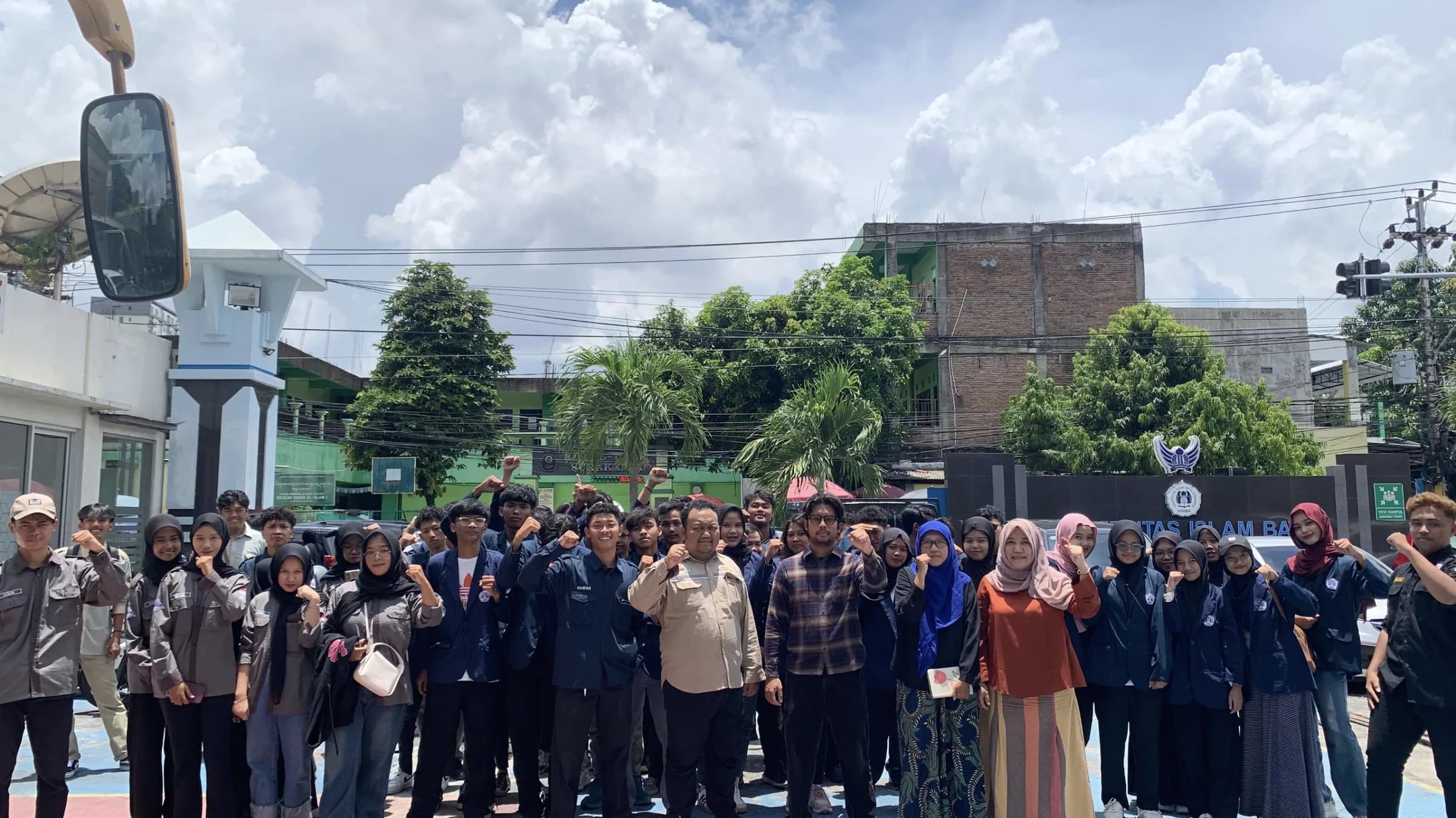 Mahasiswa Teknik UNIBA Melakukan Kegiatan Pelatihan dan Pembekalan Dasar Kepemimpinan