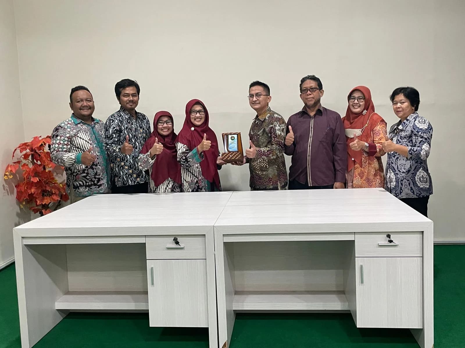 Penandatangan MoU oleh Fakultas Teknik UNIBA dengan Fakultas Teknik UNIVET Bantara Surakarta
