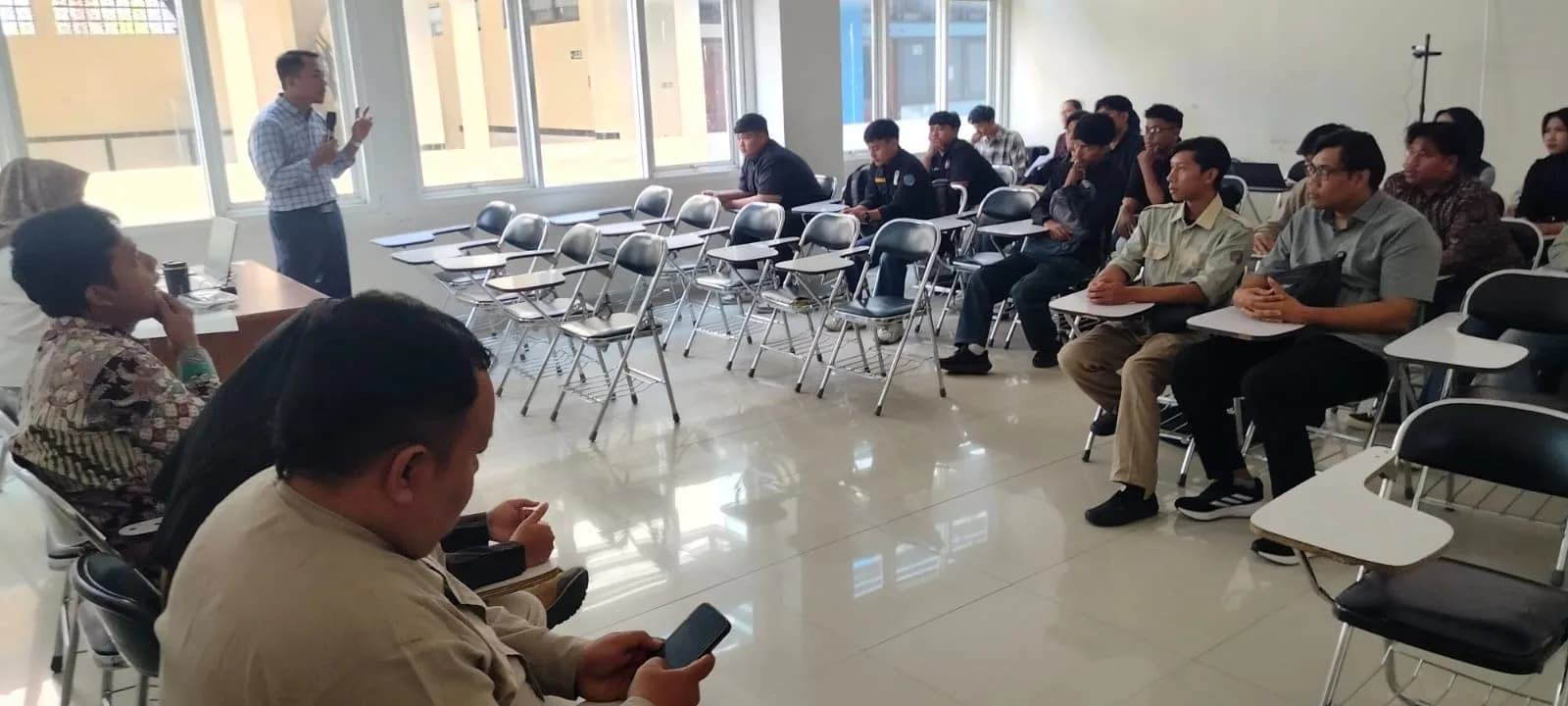 Sarasehan Dosen dan Mahasiswa Aktif Teknik Sipil: Wadah Evaluasi Bersama untuk Meningkatkan Kualitas Pembelajaran